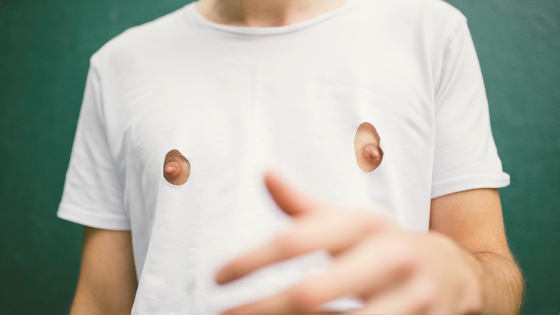 男性の乳首の“浮き”と“透け”、許す or 許せない？ «