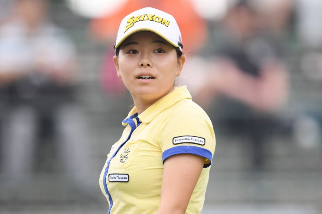 岩井千怜が攻めのゴルフで２位好発進 勝みなみ＆稲見萌寧を手本に意識改革／国内女子 -