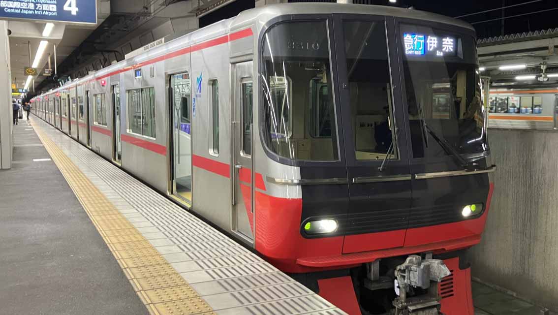 駅貼ポスター | 駅広告