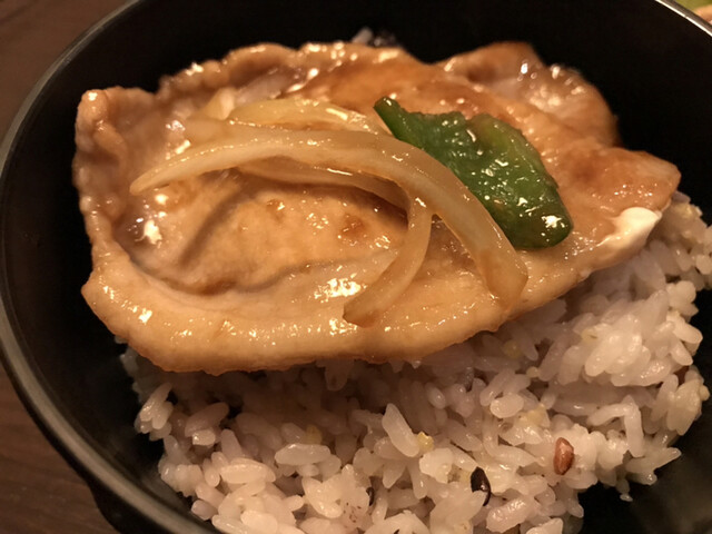 牛もつ鍋と魚がうまい店 まるとく 春日原