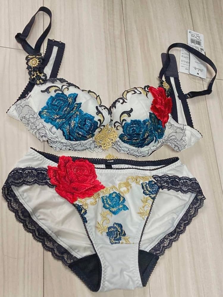 BTJ767｜ワコール サルート 67G 女優Bra ブラジャー単品