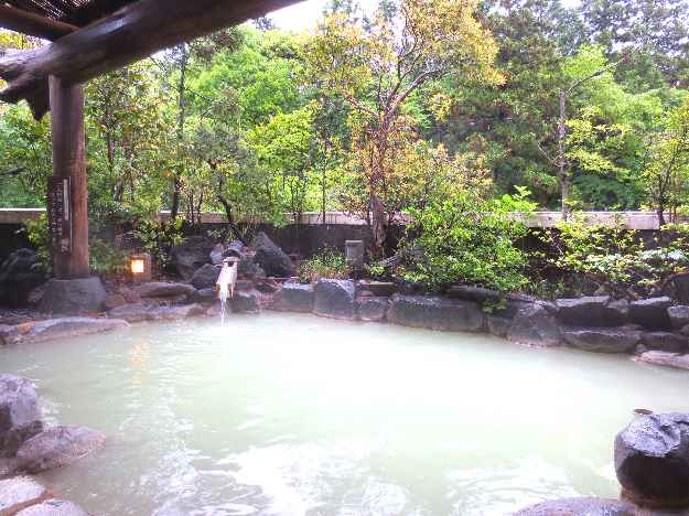 白濁源泉掛け流し八湯めぐりの湯 雲仙温泉 民芸モダンの宿 雲仙福田屋】の空室状況を確認する -