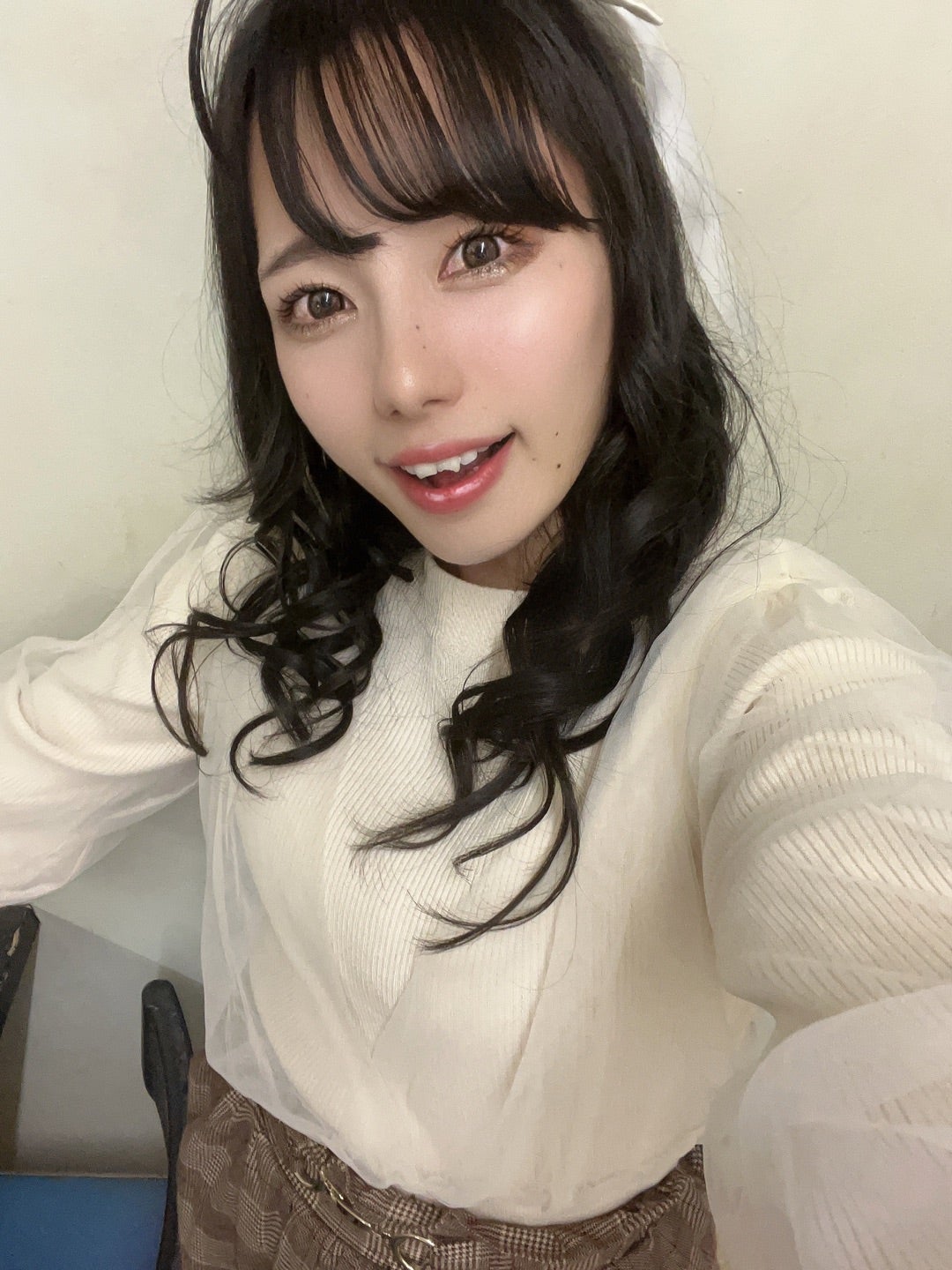 この方の名前を教えてください！ - AV女優の稲森まほ（双葉みか）「ムラムラっ - Yahoo!知恵袋