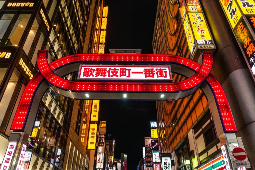 1か月ラブホ生活 in東京】新宿ラブホ! マンネリ解消プランでムラムラ♡