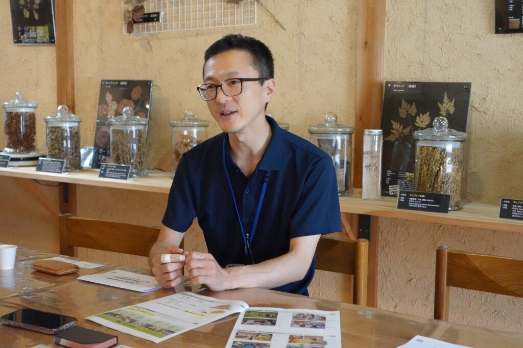 飛騨市の新しい楽しみ方、薬草ブレンド体験でリラックス｜旅のコラム｜岐阜県観光公式サイト 「岐阜の旅ガイド」