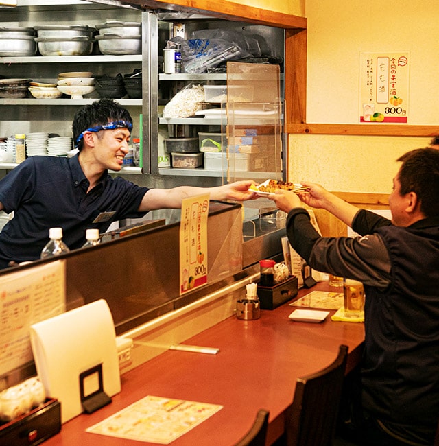 堺市、深井駅の安くて美味しい居酒屋。昼飲みから深夜まで。喫煙フロアあり