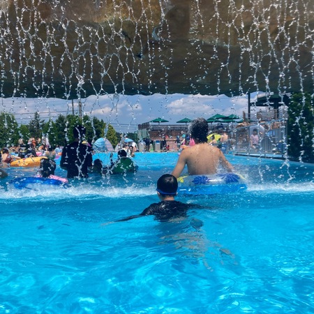 プール掃除をしました！【水泳部】｜滋賀県立国際情報高等学校