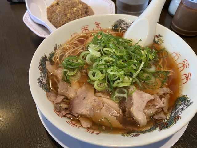 みよし 手もみラーメン 来楽軒の来楽軒