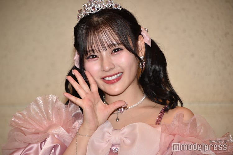 女優齊藤なぎさ 初写真集刊行イベント開催 新聞記事 - メルカリ