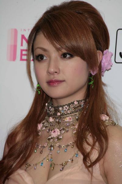 GIF有】水卜麻美アナ 無防備な胸チラ連発＆ムチムチ巨乳が揺れ過ぎ【おっぱい編】2 | GOSSIP!PHOTO-お宝画像&動画