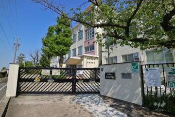 名古屋市立大生小学校 - Wikipedia