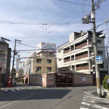 尼崎の制服デリヘルなら激安風俗【バカンス学園尼崎校】