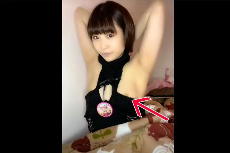 大きな胸のせいでバスタオルがすぐ外れておっぱいポロリ！爆乳美女のエロハプニング動画ｗ