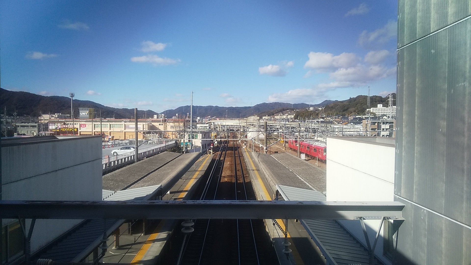 名古屋本線から豊川稲荷へ分岐する国府駅（愛知県豊川市／バージョン違い） | 快速アクティー3765Mのブログ