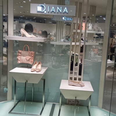 靴・バッグのダイアナ通販サイト ｜ 店舗情報 【dianashoes.com】