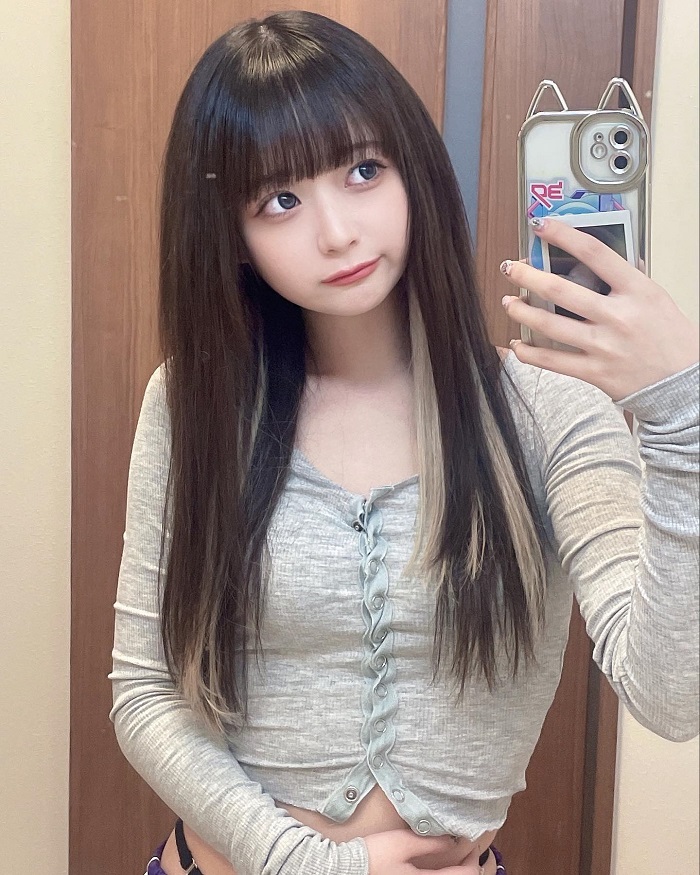 TikTokフォロワー100万人超え＆今年JK卒業したばかりの美少女モデルまいきち、乳首おっ立てながらラジオ体操配信をしてしまうｗｗ - エロチカ