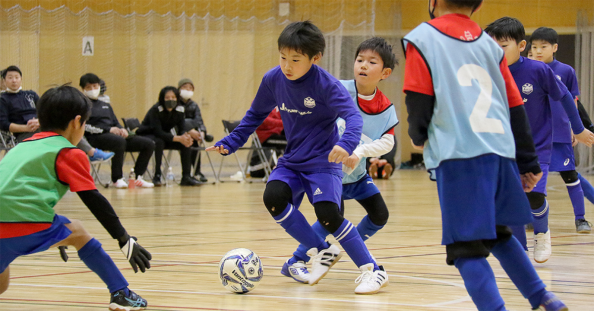 新潟ナポリFC三条Jr | 7/17(土)U-10 三条市総合多目的広場にてジュニアサッカー大会に参加させて頂きました。