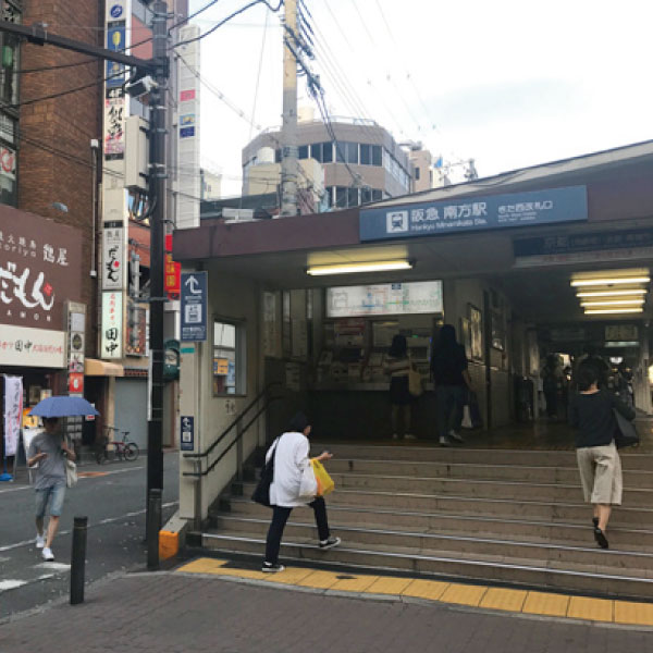 人がいない大阪市西成区の飛田新地（日本最大級の遊郭の建物が現存する風俗街）の写真素材 [64768249] - PIXTA