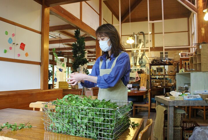 1970年オープンの東京駅ヤエチカ最古参『アロマ珈琲』は懐かしく落ち着く「ザ・喫茶店」 | グルメ情報誌「おとなの週末Web」