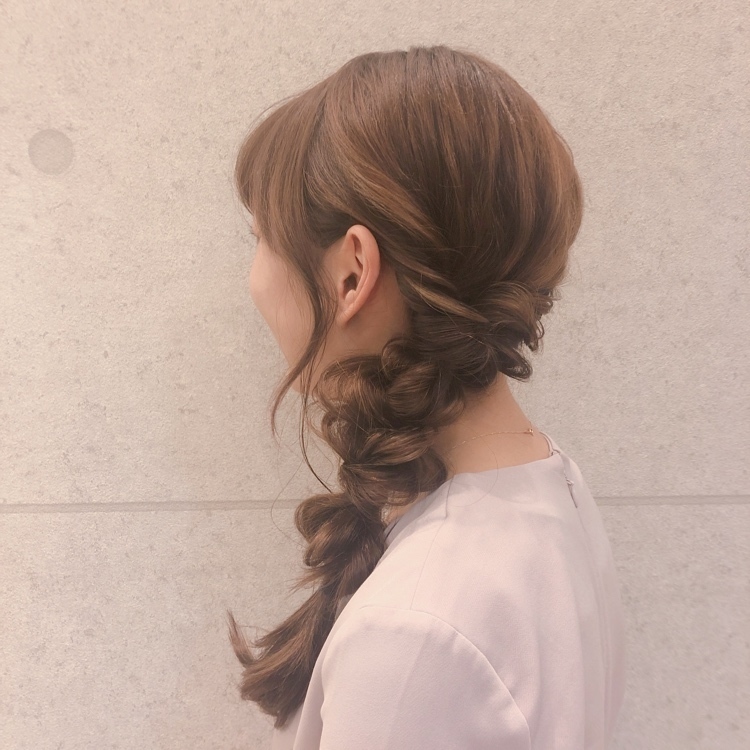 5分でOK♪】忙しいOLさんのための、誰でも可愛くなれる簡単ヘアアレンジ集☆｜ホットペッパービューティーマガジン