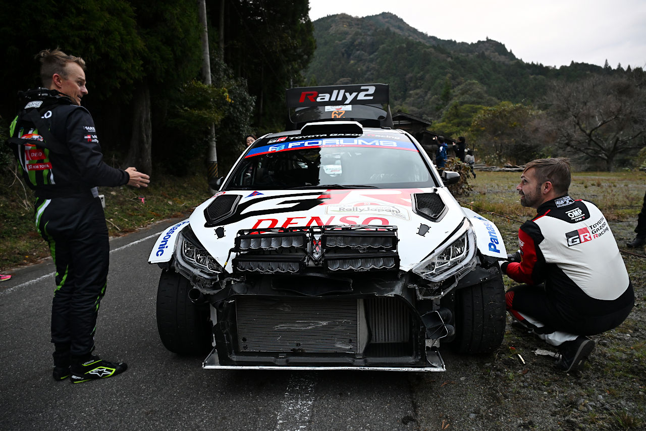 TÄNAK crash into lake!