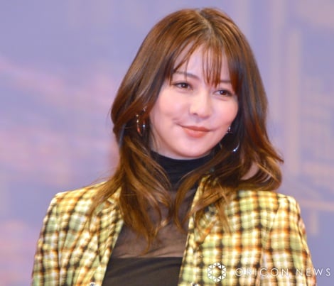 画像・写真 香里奈、スラっとした美脚で完全復活を報告！ 「今日から新たな気持ちで頑張ります」(20/21) |