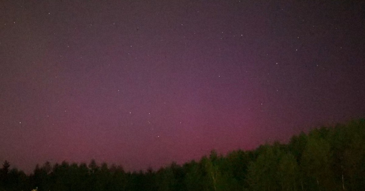 世界各地でオーロラ観測、北海道の空もピンクに 太陽フレアの影響 [写真特集11/27] | 毎日新聞