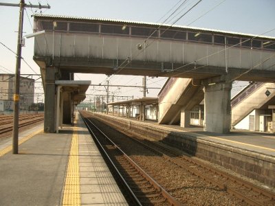 東海道線浜松市天竜川駅に到着する２１１系（２０２４年１月） - ポニーさんの街ブラと撮り鉄