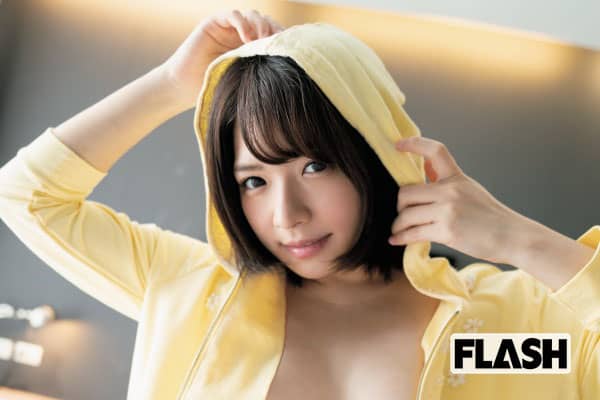 上映麻里梨夏の値段と価格推移は？｜1件の売買データから上映麻里梨夏の価値がわかる。販売や買取価格の参考にも。