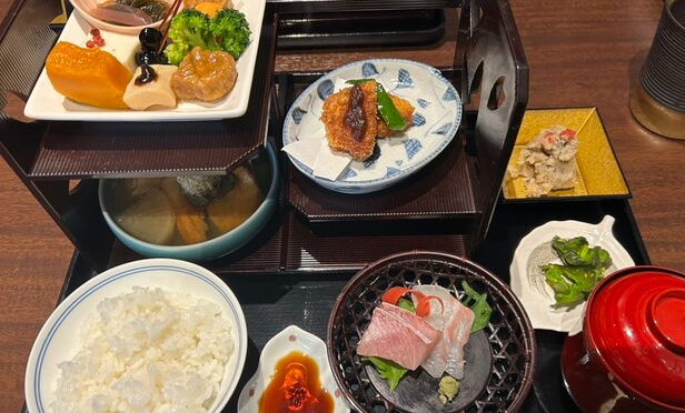 和食麺処サガミのおもてなし｜和食麺処サガミは和食の原点とも言える蕎麦、みそ煮込、和食を主体とした店舗を東海地区に展開