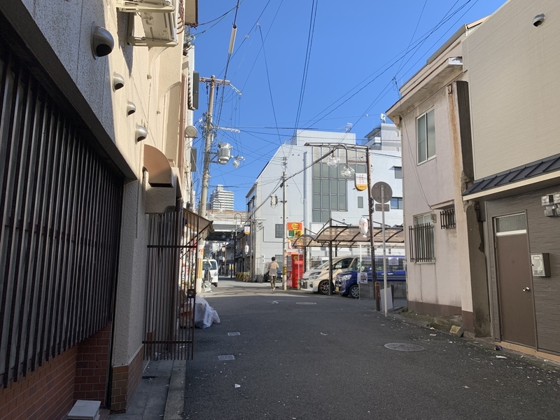 朝の釜ヶ崎。朝の飛田新地。