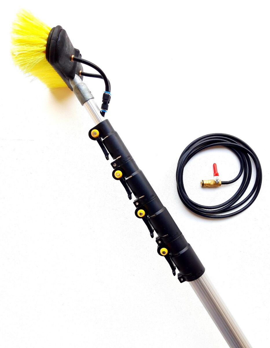 Window cleaning equipment with